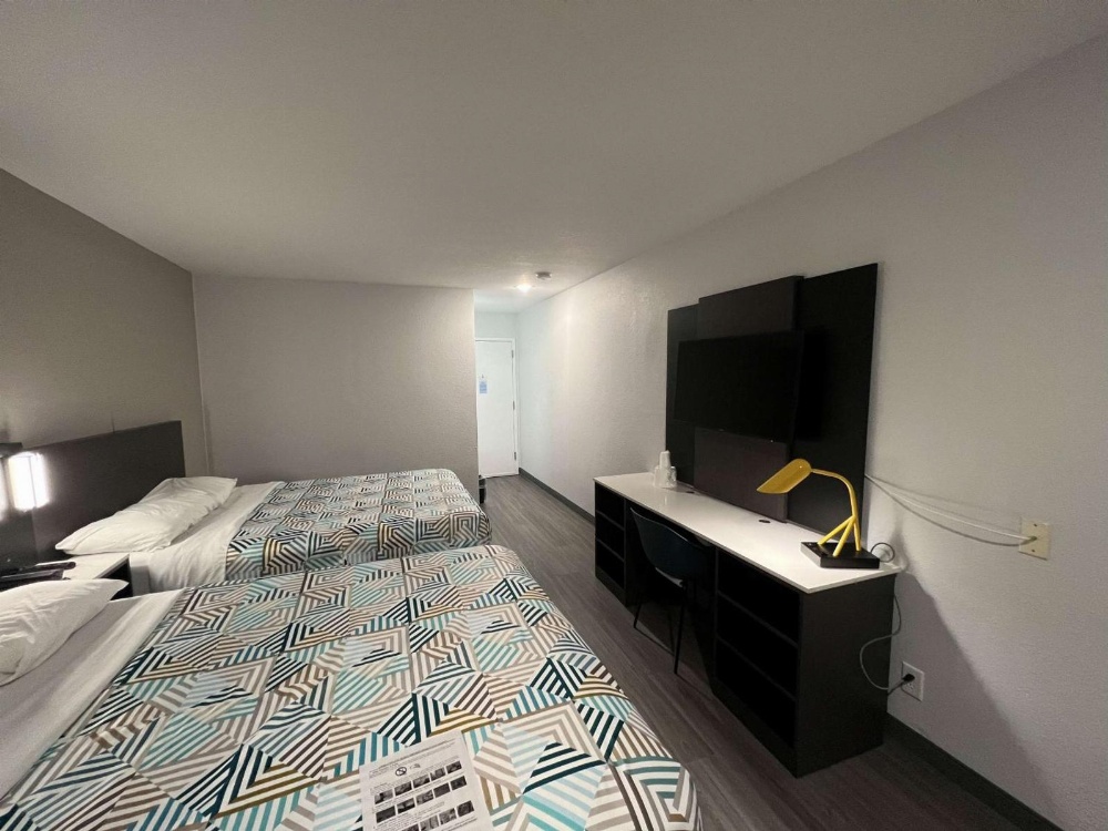 Motel 6-Altoona, IA - Des Moines East